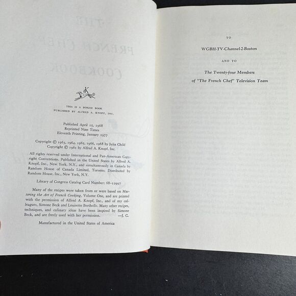 Vintage Julia Child Cook Book, "The French Chef Cookbook" hard cover [Book 208] - Picture 9 of 14